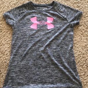 Girls under armour tee